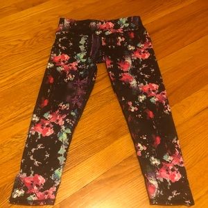 Yoga capri pants XS